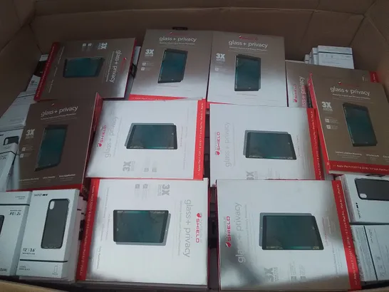 PALLET CONTAINING A LARGE QUANTITY OF ASSORTED BRAND NEW PHONE CASES AND SCREEN PROTECTORS 