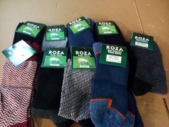 LOT OF 7 ASSORTED PAIRS OF ROSA SOCKS