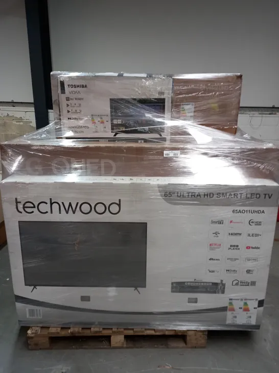 PALLET OF ASSORTED DAMAGED AND FAULTY TELEVISONS AND MONITORS TO INCLUDE SAMSUNG, TECHWOOD AND TOSHIBA - COLLECTION ONLY