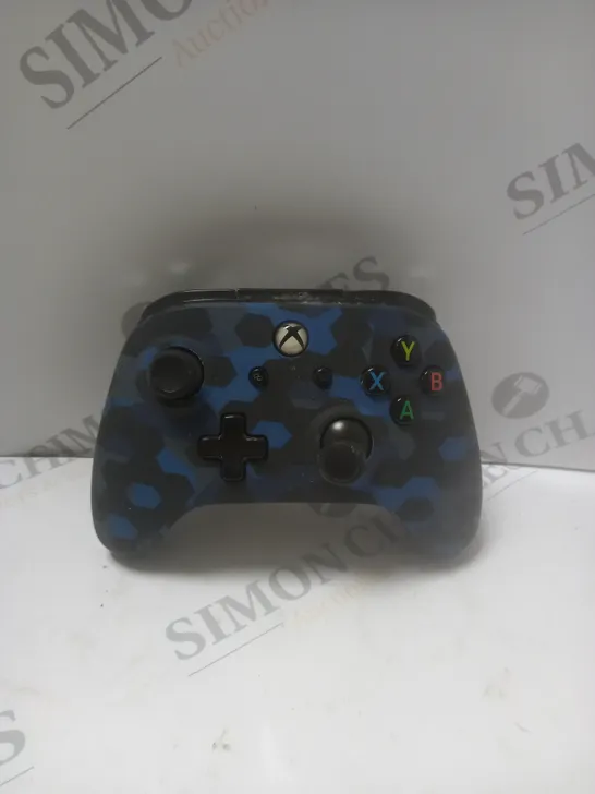 XBOX ONE NAVY CAMO DESIGN CONTROLLER 