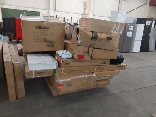 LARGE PALLET OF ASSORTED FURNITURE PARTS/CONSUMER PRODUCTS 