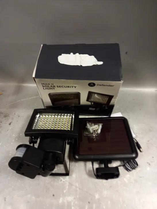 BOXED DEFENDER MAX 2 SOLAR SECURITY LIGHT