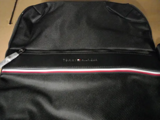 TOMMY HILFIGER BLACK WORK BAG 