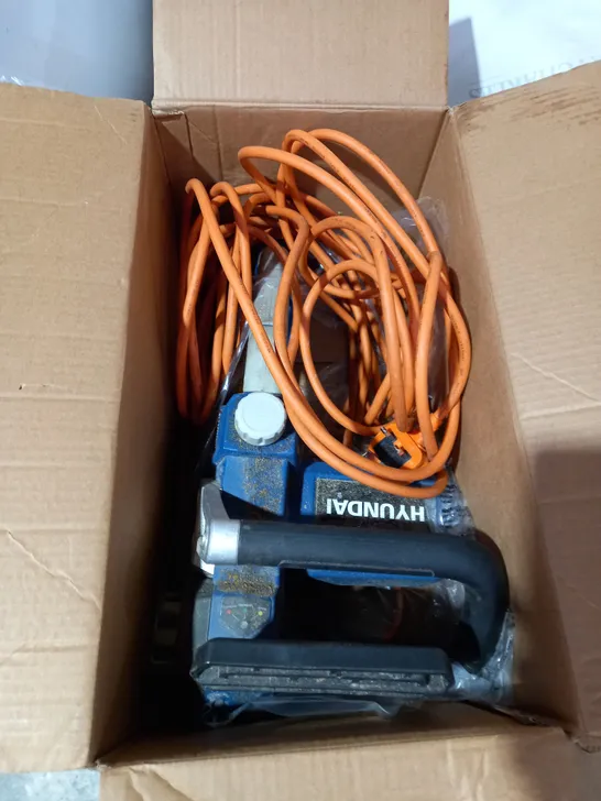 HYUNDAI 2400W / 230V 16" BAR ELECTRIC CHAINSAW