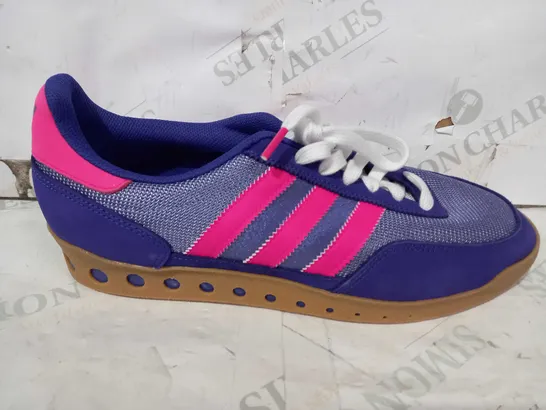 BOXED PAIR OF ADIDAS SHOES IN PURPLE/PINK UK SIZE 8