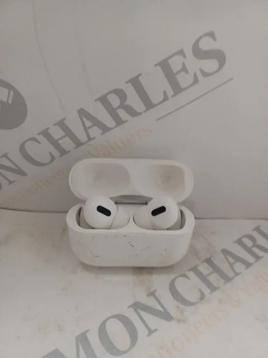 UNBOXED WIRELESS EARBUDS WITH CHARGING CASE IN WHITE 