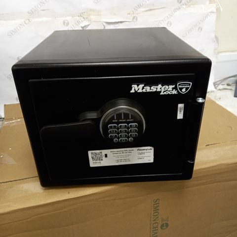 MASTER LOCK FIRE RESISTANT FIREPROOF WATER RESISTANT SAFE