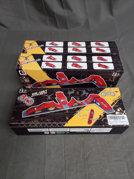 BOXED SET OF 3 DONBFUL SKATEPARK MINI FINGER SETS