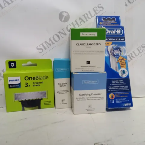 BOX OF APPROX 20 ASSORTED HEALTH AND BEAUTY ITEMS TO INCLUDE - ORAL B TOOTHBRUSH HEADS - FACETHEORY CLARICLEANSE PRO - PHLIPS ONE BLADE ETC