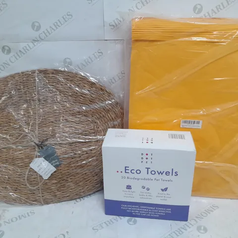 APPROXIMATELY 10 ASSORTED HOUSEHOLD ITEMS TO INCLUDE DOT PET ECO TOWELS, DELAX PADDED ENVELOPES, FLOOR MAT, ETC