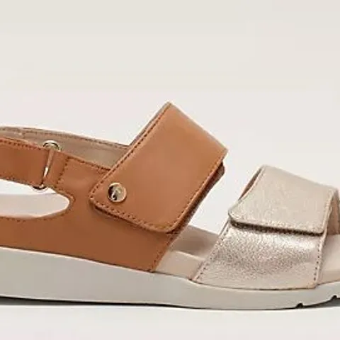 STRIVE RIVIERA SANDAL TAN SIE 4