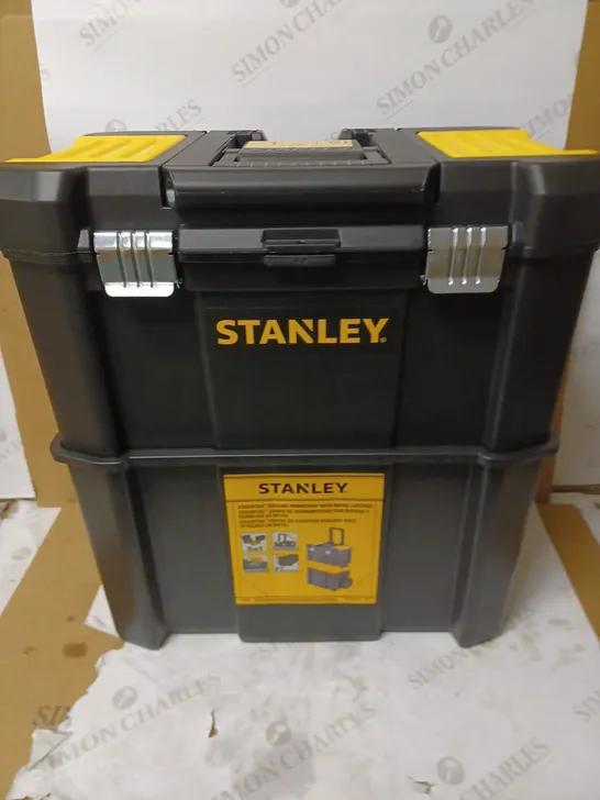 STANLEY ESSENTIAL ROLLING WORKSHOP WITH METAL LATCHES