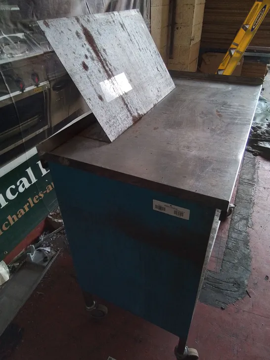 COMMERCIAL METAL WORKSTATION 