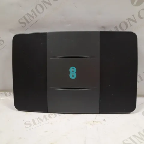 EE SMART HUB BOX