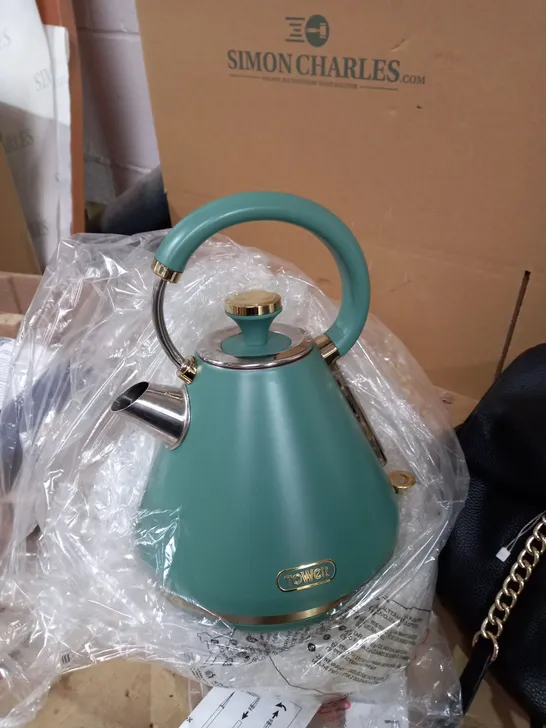 TOWER CAVALETTO 1.7L 3KW PYRAMID KETTLE
