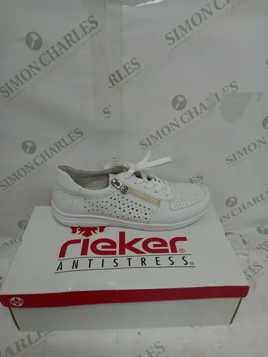 BOXED RIEKER ZIP UP WHITE TRAINER SIZE 6