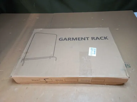 GARMENT RACK