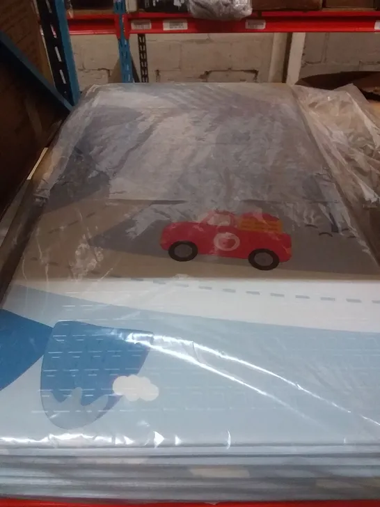 CHILDREN'S FOLDABLE PLAY MAT WITH CAR & ROAD PRINT