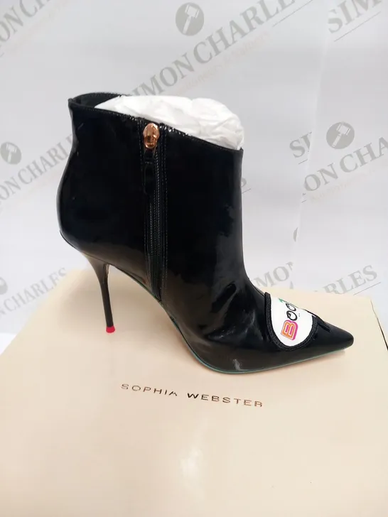 BOXED PAIR OF SOPHIA WEBSTER BOSSY BOOTS BLACK SIZE 40