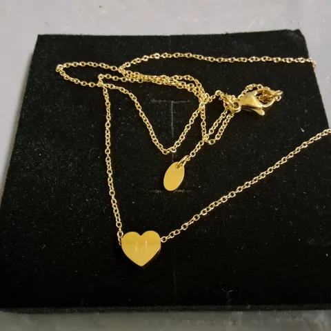 DYLAN OAKS GOLD HEART THEMED NECKLACE