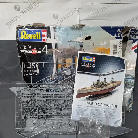 REVELL HMS DREADNOUGHT SHIP MODEL