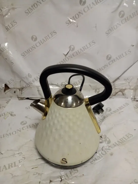 SWAN GATSBY RANGE KETTLE - WHITE/GOLD RRP £49.99