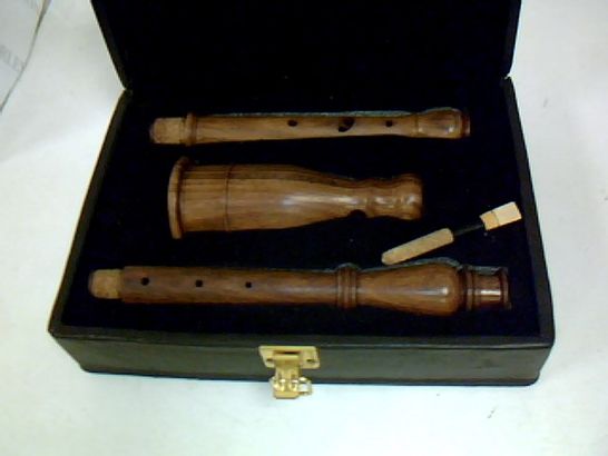 BOXED WOODEN FLUTE STYLE INSTRUMENT