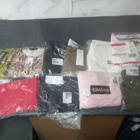 BOX OF APPROXIMATELY 10 ASSORTED BAGGED CLOTHING ITEMS 