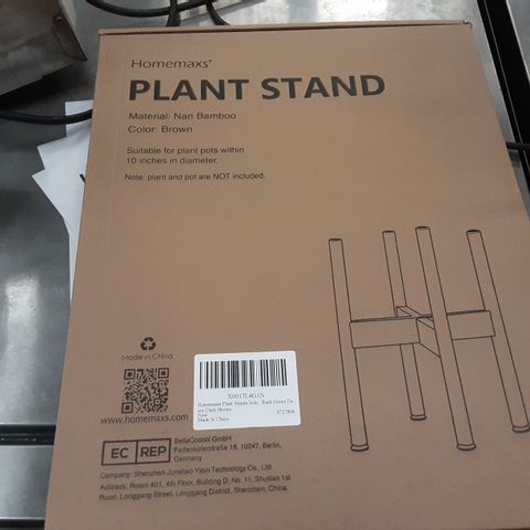 PALLET OF ASSORTED BRAND NEW ITEMS INCLUDES APPROXIMATELY 2 BOXES OF 4 BLUE TINT FRIDGE BINS WATER BOTTLE HOLDER AND APPROXIMATELY 18 HOMEMAXS PLANT STAND-BROWN.
