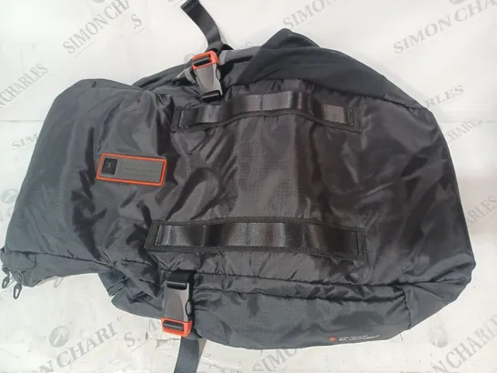 ZHIK 30L BACKPACK IN BLACK