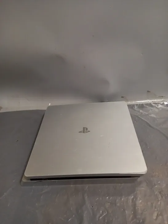 PLAYSTATION 4 GAMES CONSOLE 