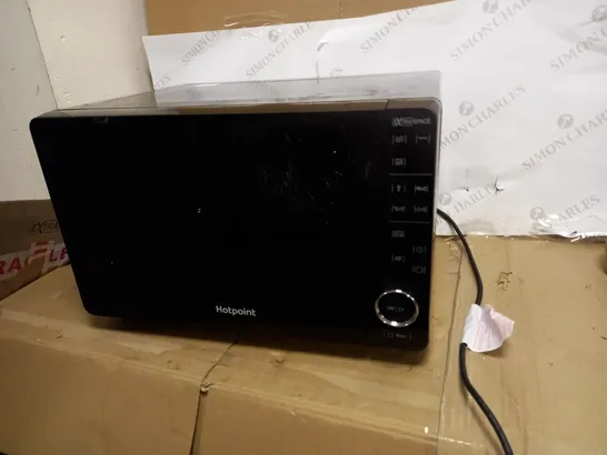 HOTPOINT MWH 2622 MB FREESTANDING MICROWAVE