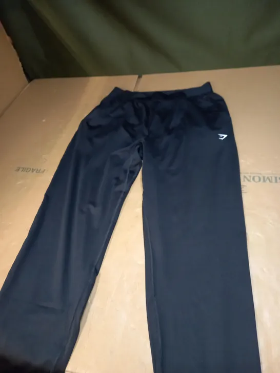 GYMSHARK JOGGERS IN BLACK SIZE M