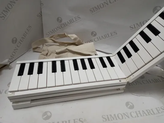 CARRY-ON FOLDING PIANO BY BLACKSTAR