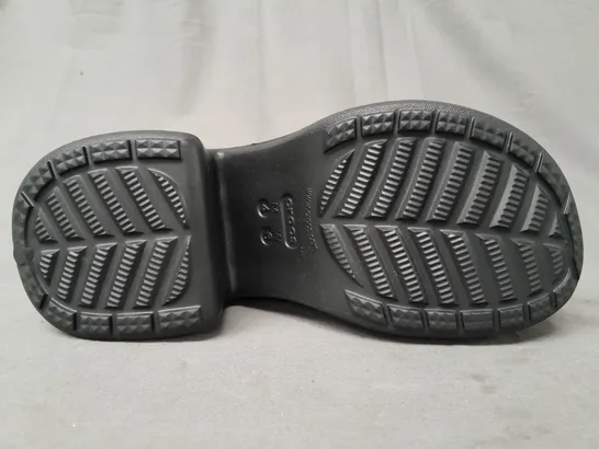 PAIR OF CROCS SIREN CLOGS IN BLACK UK SIZE M3/W4