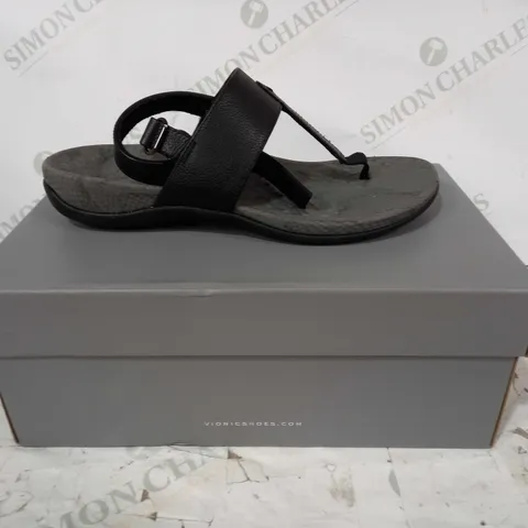 BOXED PAIR OF VIONIC SANDALS IN BLACK UK SIZE 6