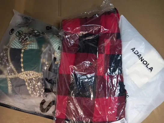 BOX OF APPROXIMATELY 10 ASSORTED CLOTHING AND FASHION ITEMS OF VARIOUS COLOURS AND STYLES TO INCLUDE SHEIN, H&M, ADANOLA, ETC