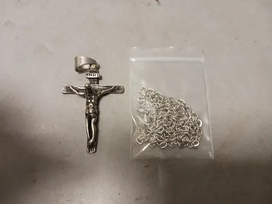 BOXED OUTLAWS JESUS PIECE NECKLACE