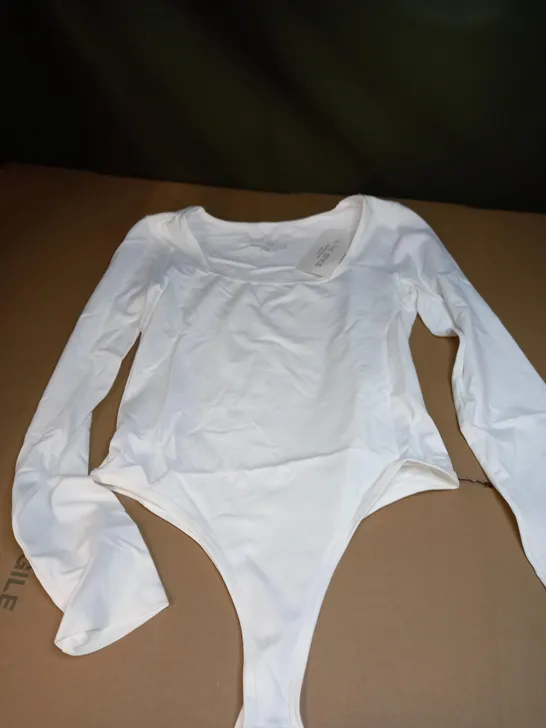 IN THE STYLE WHITE LONGED SLEEVED BODY SUIT - SIZE 12