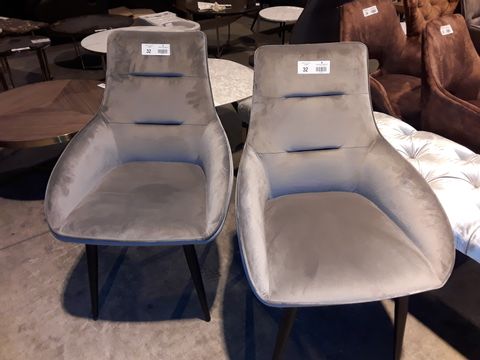 PAIR OF DESIGNER GREY FABRIC UPHOLSTERED DINING CHAIRS 