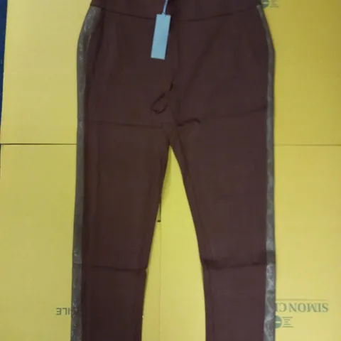 BRAND NEW RUTH LANGSFORD BURGUNDY SNAKE DETAIL JEGGINGS SIZE 16