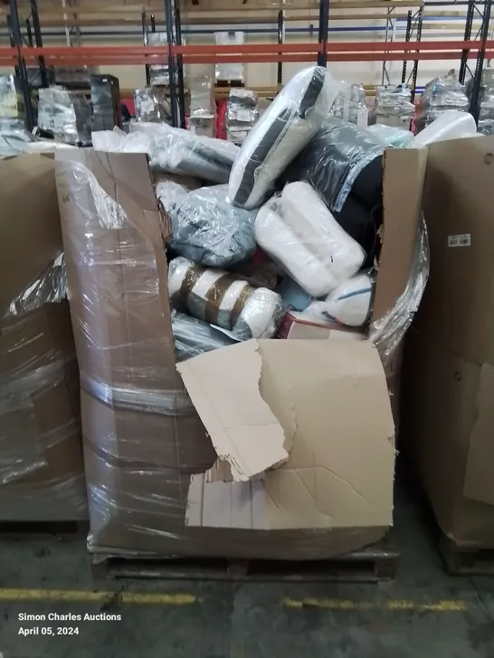 PALLET OF ASSORTED BEDROOM AND COMFORT BASED PRODUCTS TO INCLUDE; PILLOWS, SUPPORT SEAT CUSHIONS AND SIMILARLY RELATED GOODS