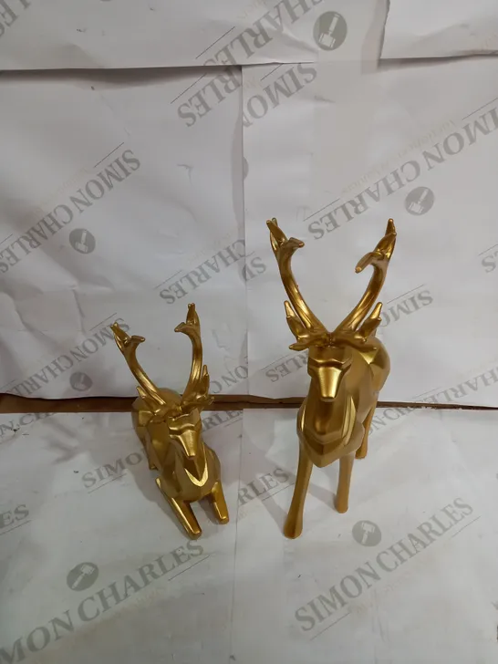 2 PIECE CHRISTMAS REINDEER FIGURINES