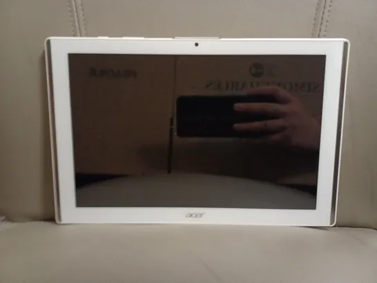 BOXED ACER ICONIA ONE 10 A7001