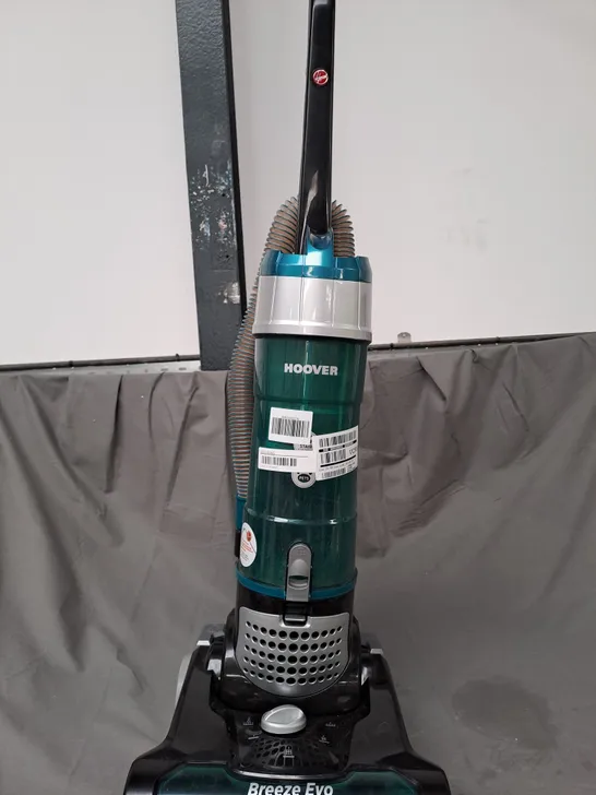 HOOVER BREEZE EVO UPRIGHT VACUUM CLEANER - COLLECTION ONLY