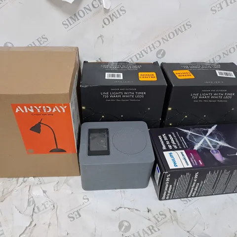LARGE BOX OF ASSORTED ELECTRICAL ITEMS TOO INCLUDE OUTDOOR LIGHTING , LAMPS AND RADIOS 