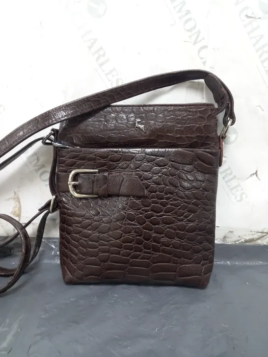 ASHWOOD LEATHER CROSSBODY BAG IN CHOCOLATE CROC