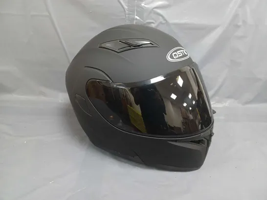 QST MOTORCYCLE HELMET 