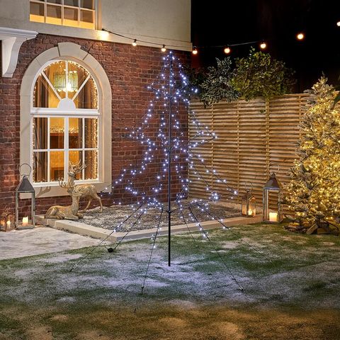 POP UP OUTDOOR CHRISTMAS TREE LIGHTED DISPLAY 