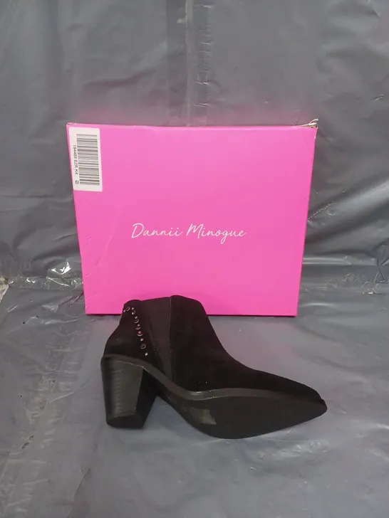 BOXED PAIR OF DANNII MINOGUE BLACK WESTERN BOOT SUEDE SIZE 4